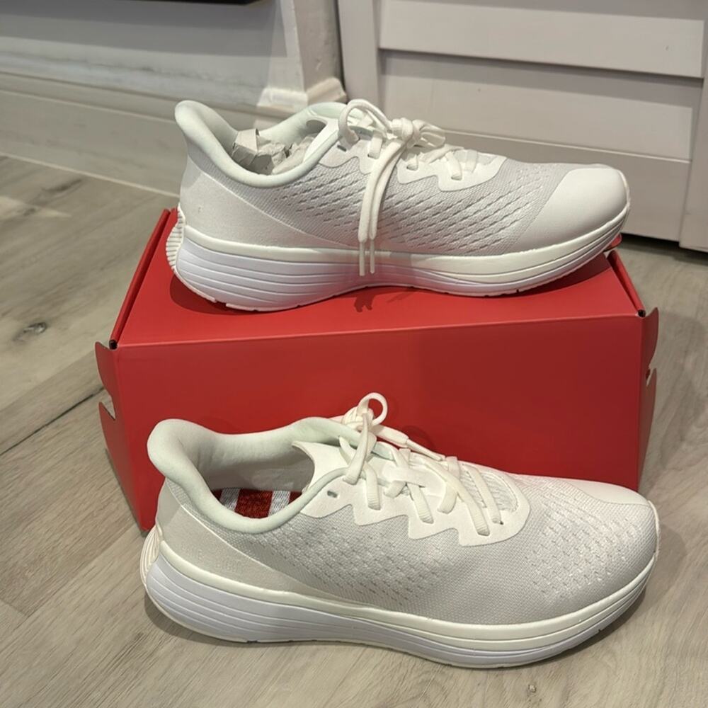 Lane-Eight NWT The Relay Trainer W Sneakers made with recycled Material. - Picture 12 of 12